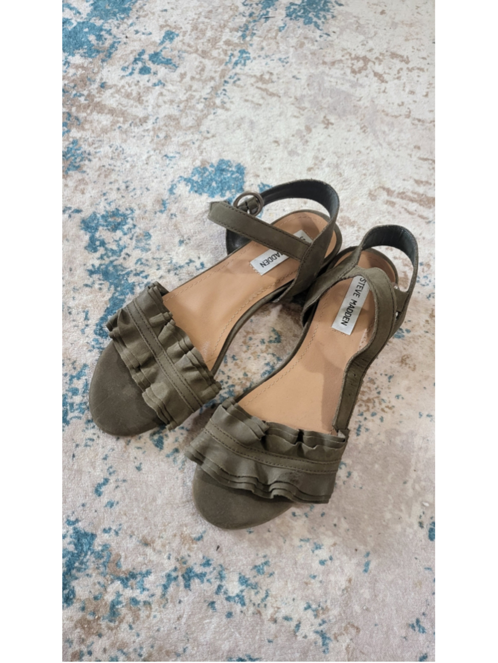 Steve Madden Ruffled Sandals Green Size 8.5